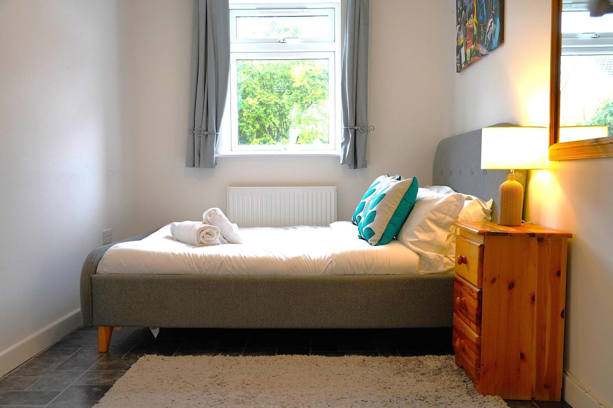 Sleeps 10, Free Parking, Close To Science Park, King Size Bed Milton  Exteriör bild