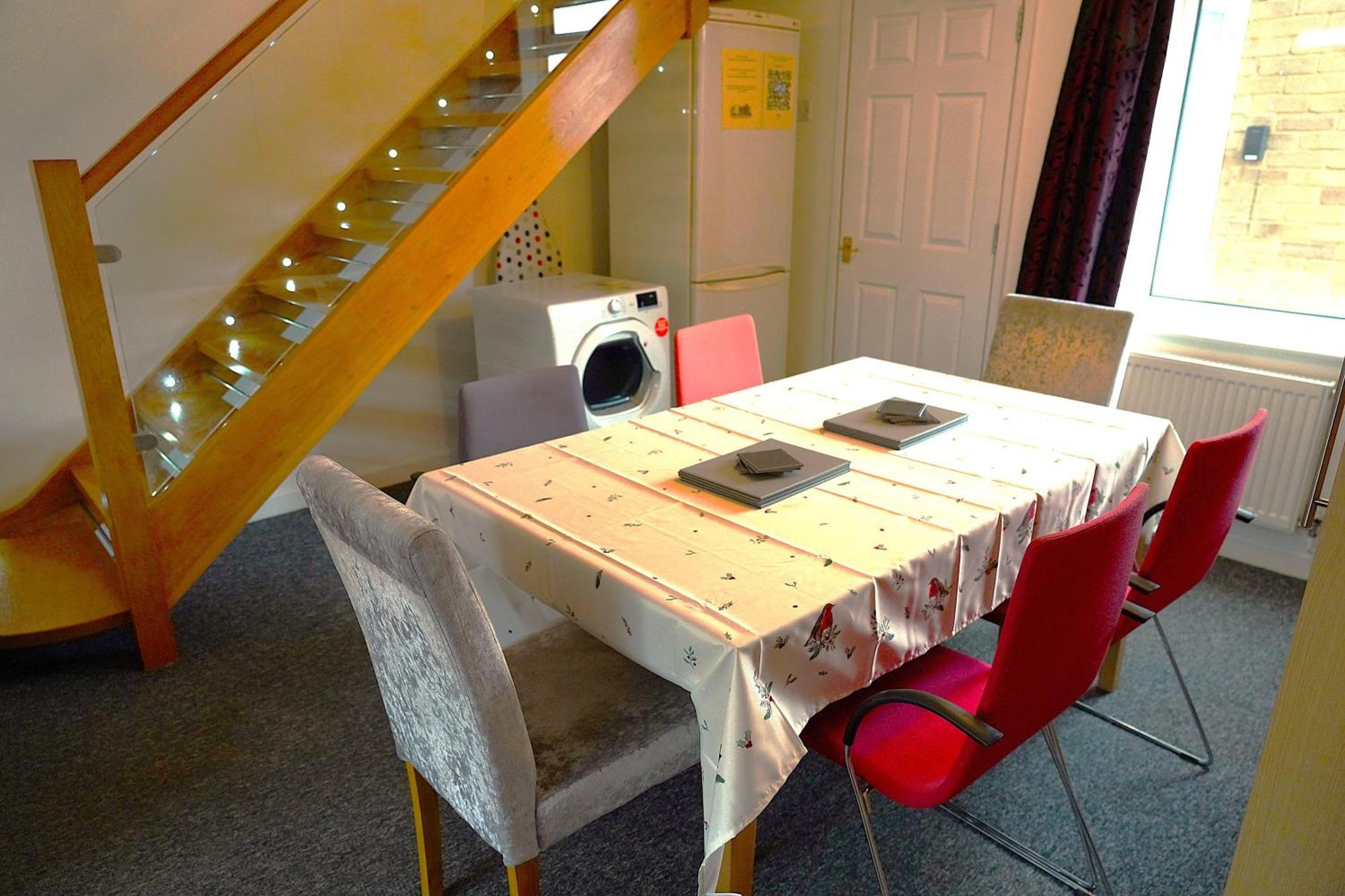 Sleeps 10, Free Parking, Close To Science Park, King Size Bed Milton  Exteriör bild